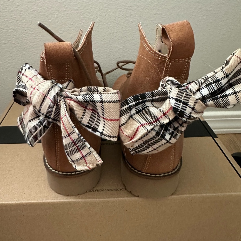 Women’s Lace-Up Cork Boots with bows